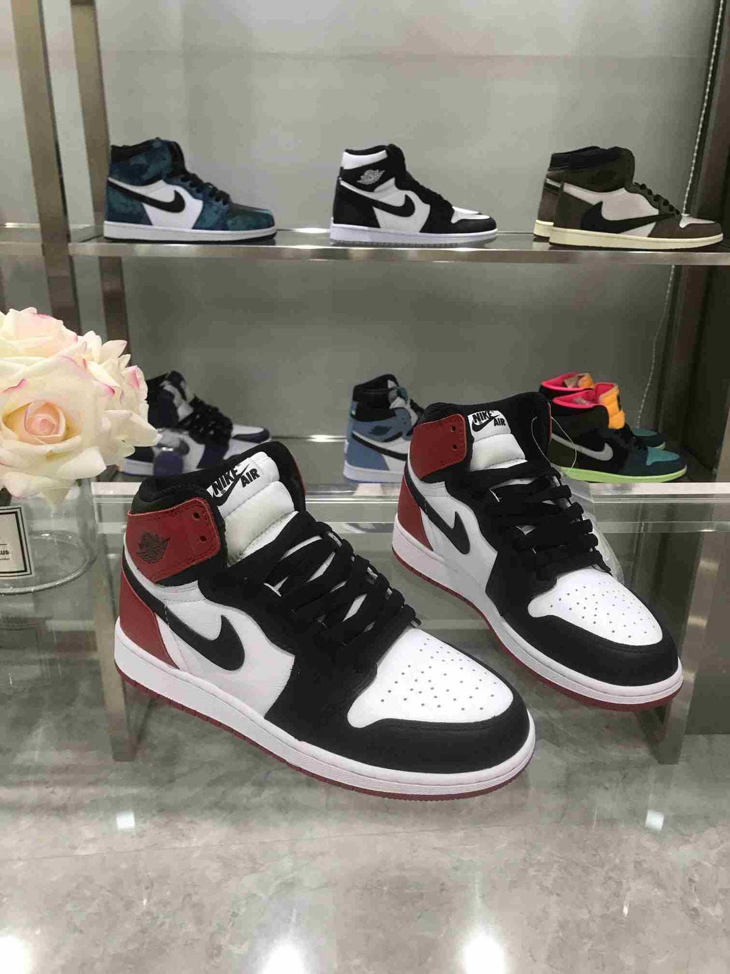 AJ 1