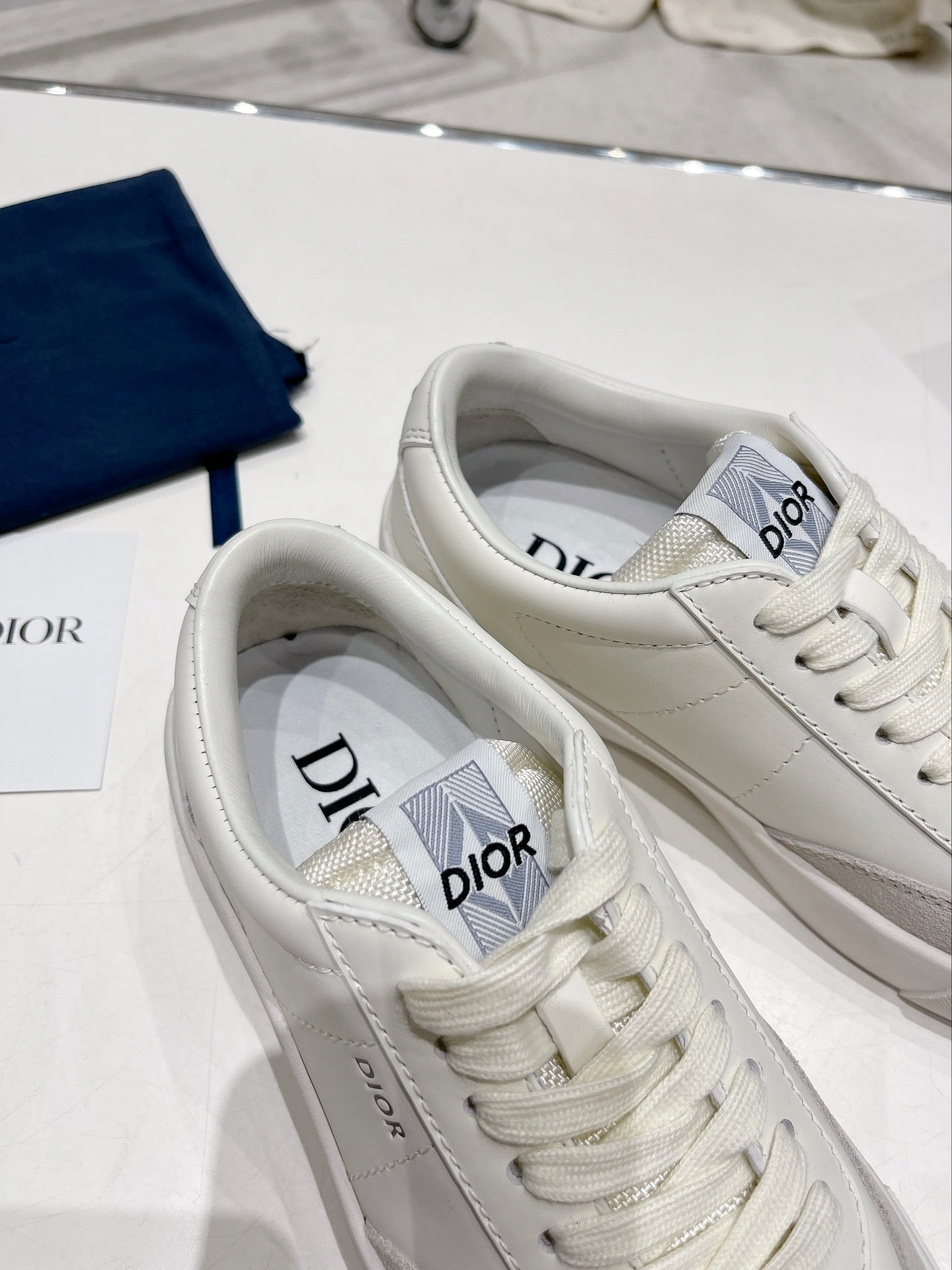 B101 Sneaker