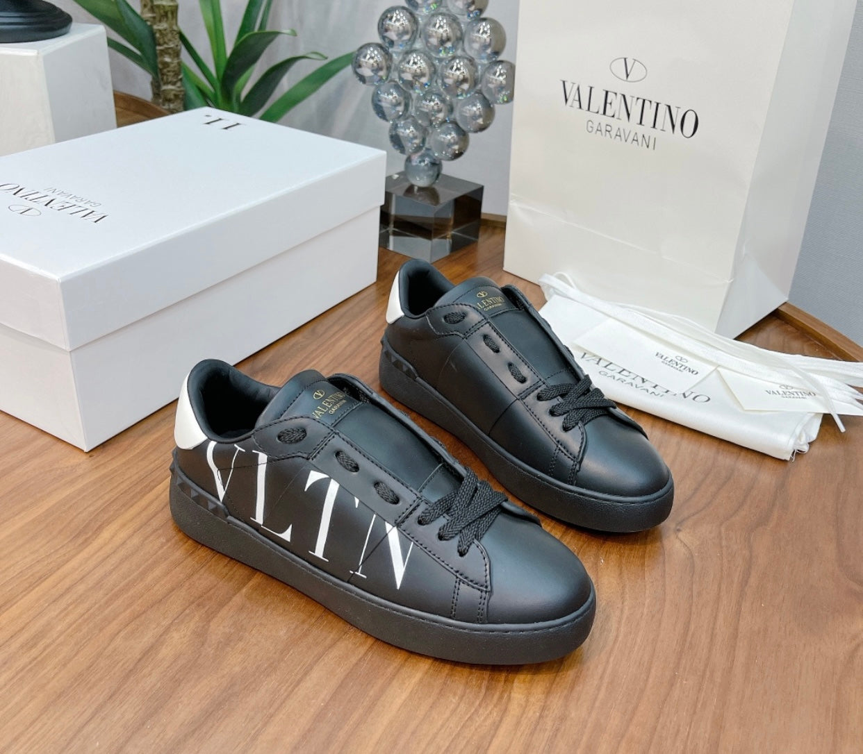 VLTN Sneaker