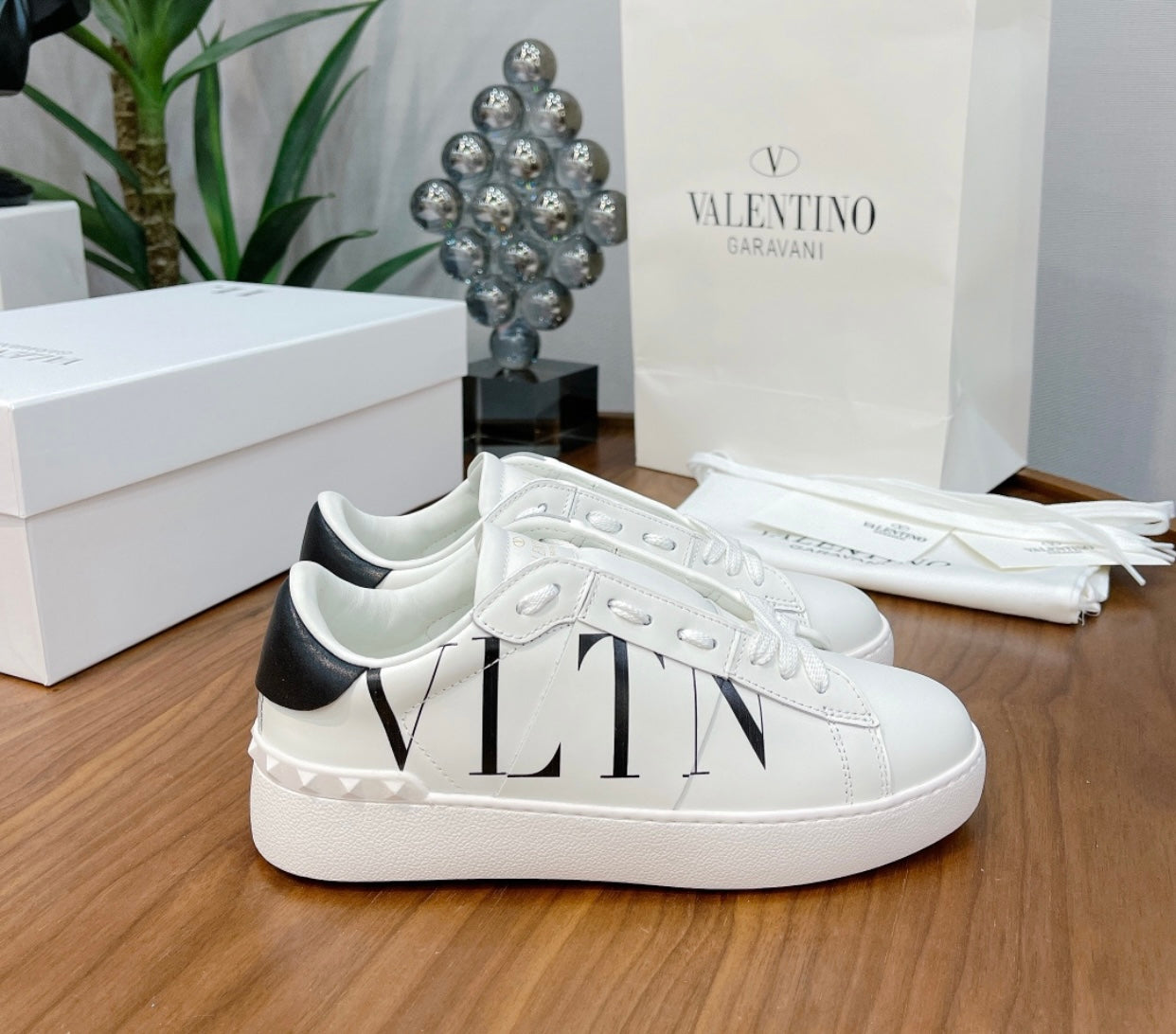 VLTN Sneaker