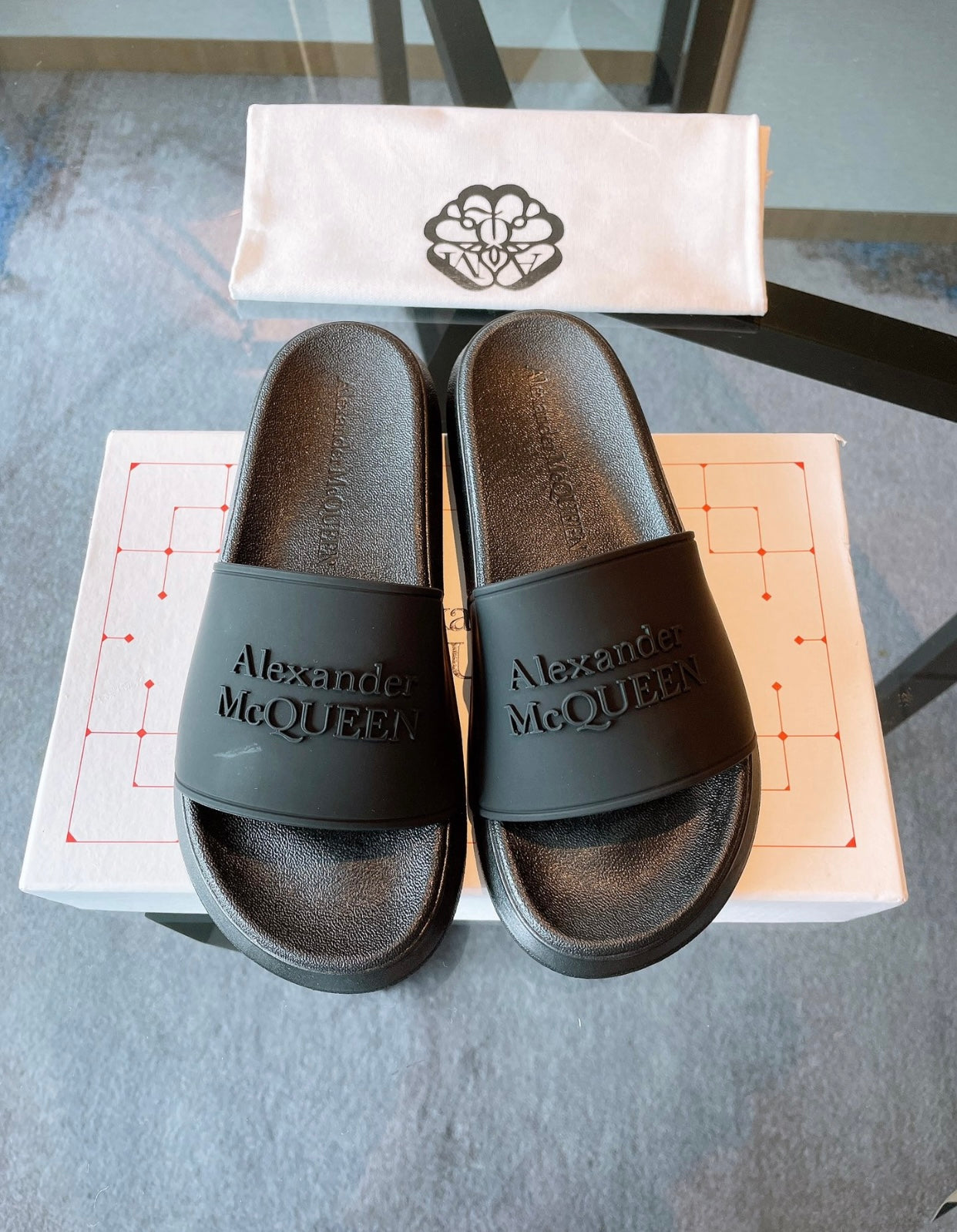 Logo Slides