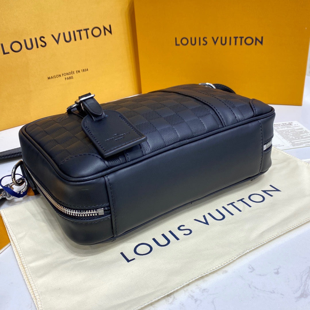 Louis Vuitton Sirius Messenger